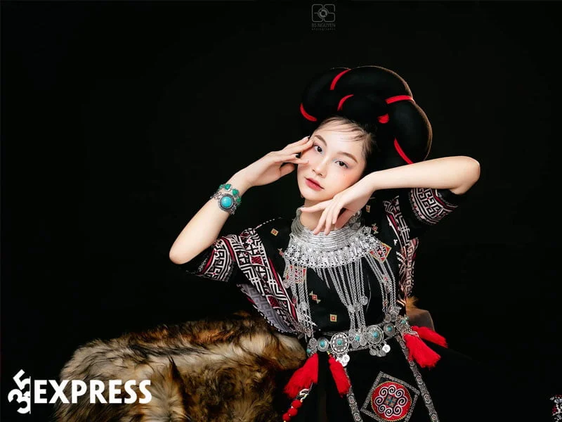 khoi-dau-thanh-cong-cua-hot-girl-thu-ha-ceri-1-35express