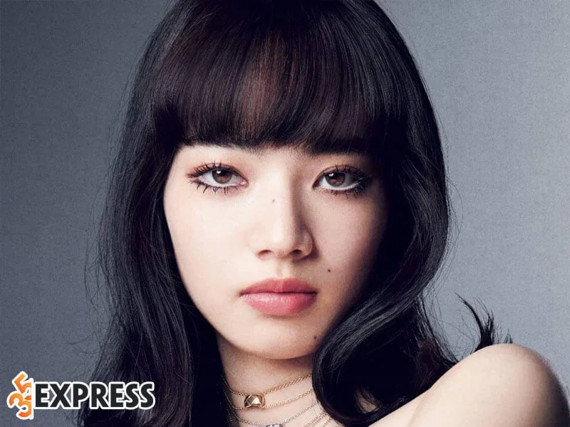 nguoi-mau-nana-komatsu-la-ai-1-35express
