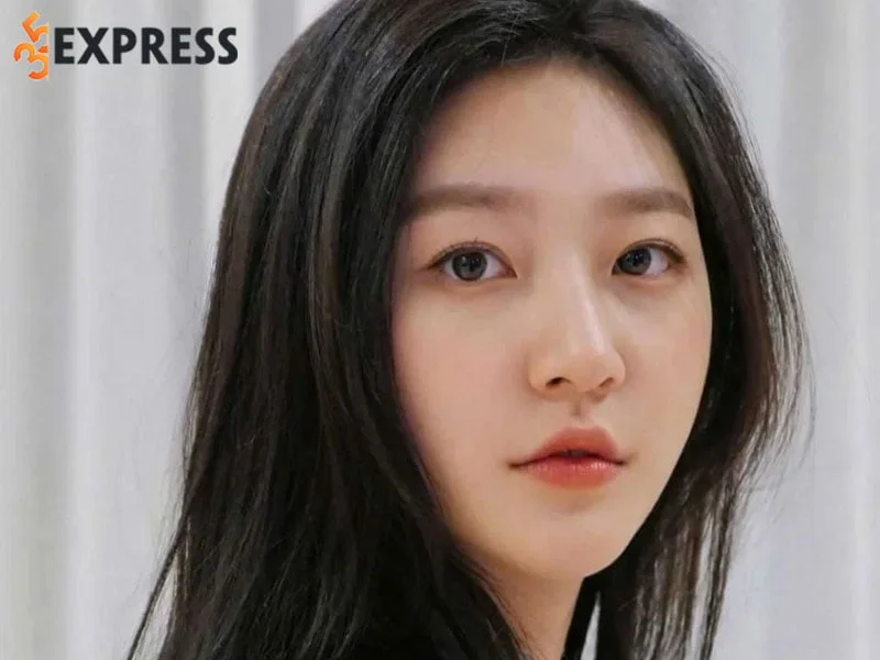 nhung-hinh-anh-xinh-dep-cua-dien-vien-kim-sae-ron-1-35express