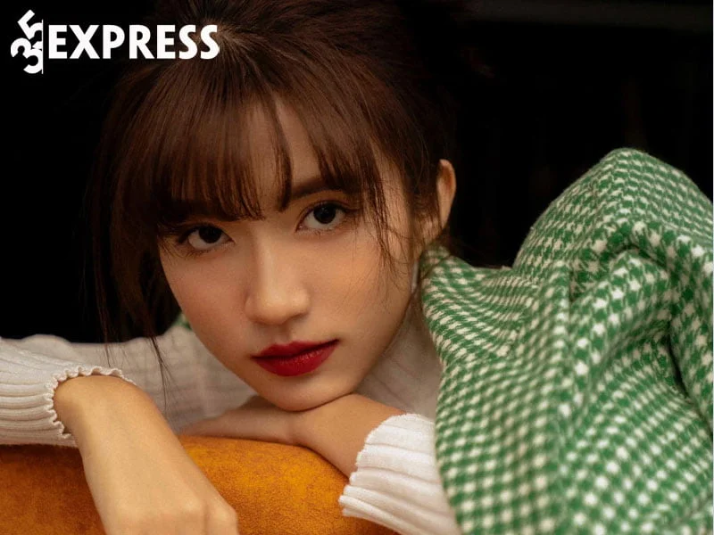 nhung-hinh-anh-xinh-dep-cua-ngoc-huyen-van-van-ba-cham-5-35express