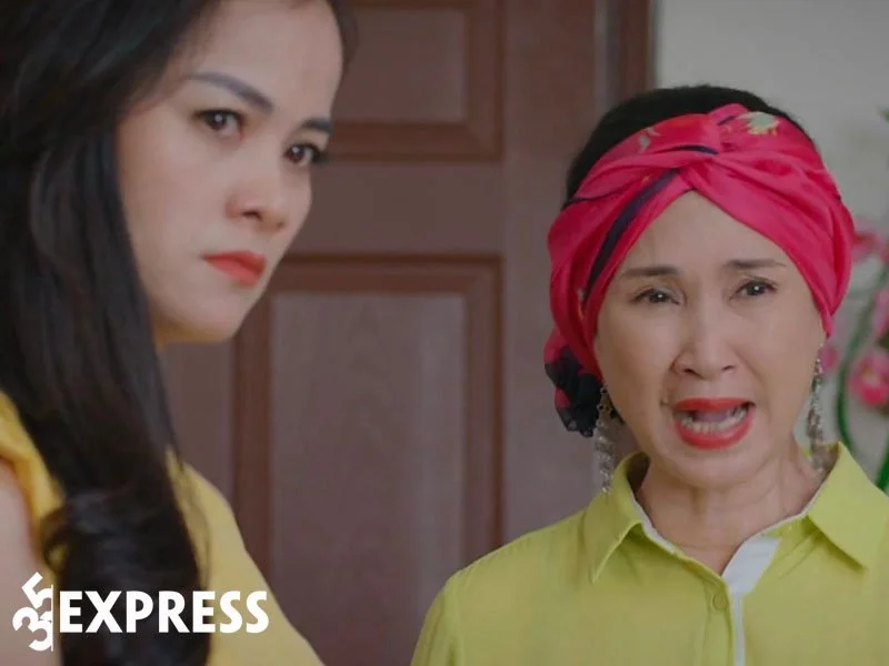 nsnd-lan-huong-vao-vai-me-chong-cay-nghiet-trong-thuong-ngay-nang-ve-1-35express