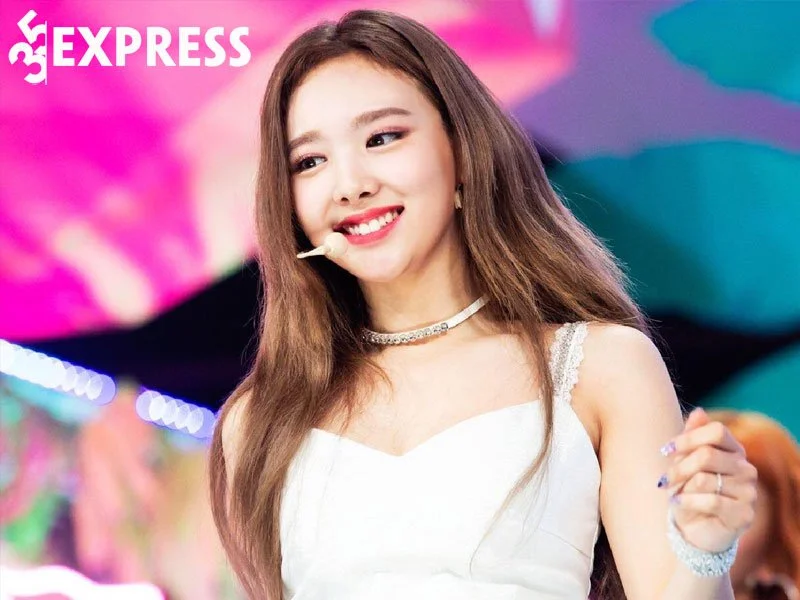su-nghiep-am-nhac-cua-ca-si-nayeon-1-35express
