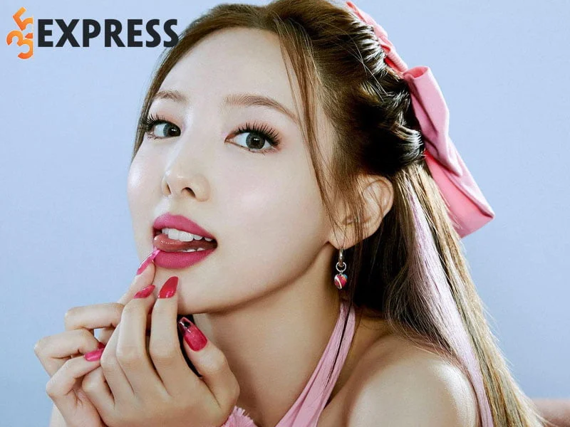 su-nghiep-am-nhac-cua-ca-si-nayeon-35express