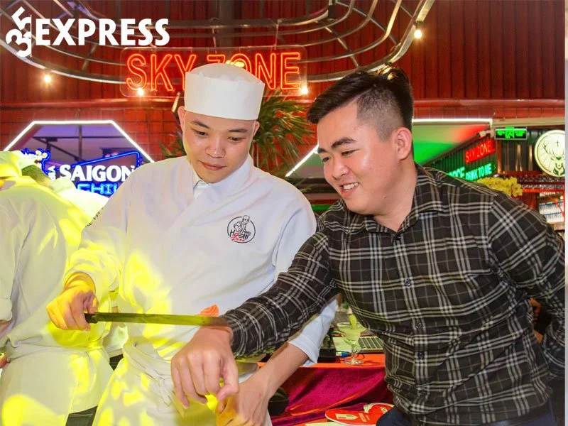 su-nghiep-cua-dau-bep-hosi-phan-35express