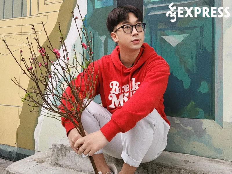 su-nghiep-cua-vlogger-ninh-tito-35express