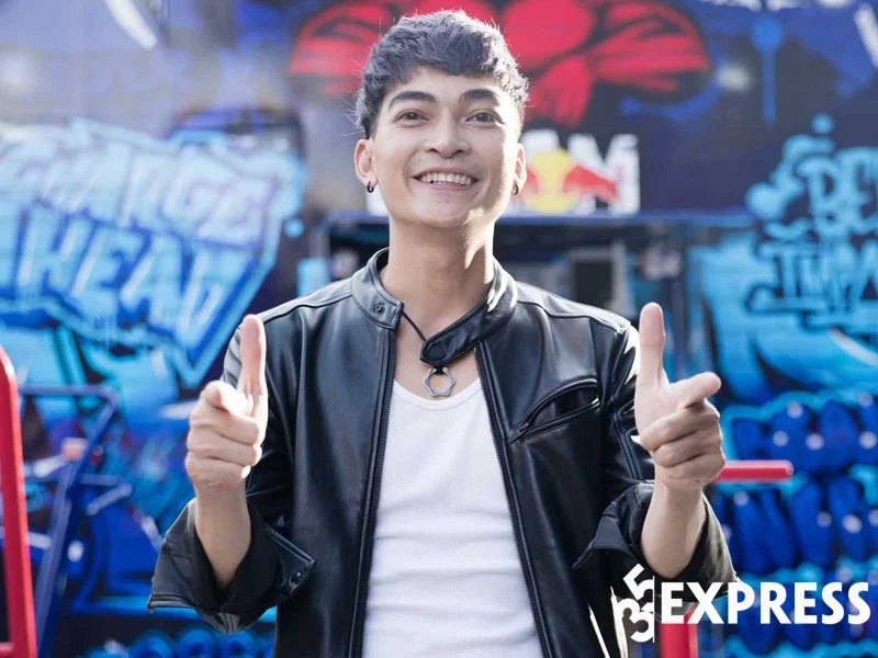 su-nghiep-dien-xuat-cua-khuong-ngoc-2-35express