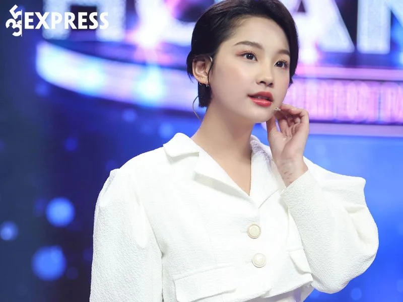 thu-ha-ceri-xuat-hien-an-tuong-trong-to-tinh-hoan-my-2-35express
