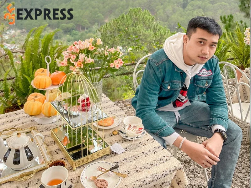 tom-tat-ly-lich-tieu-su-cua-tiktoker-a-dinh-sg-35express