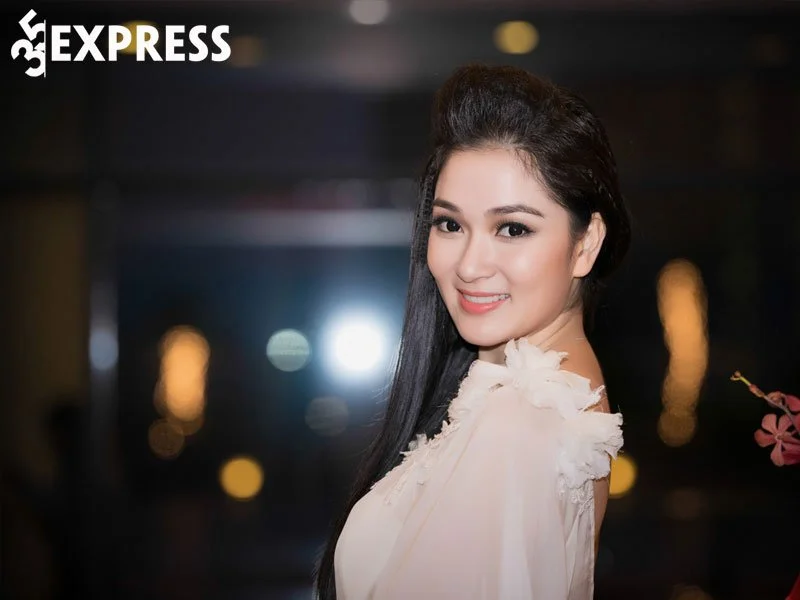 tom-tat-tieu-su-ly-lich-ve-hoa-hau-nguyen-thi-huyen-35express