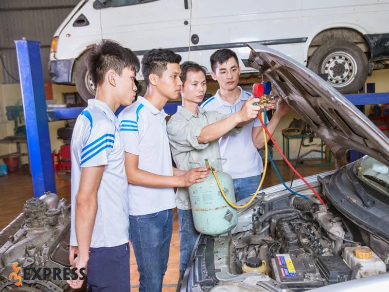 trung-tam-day-nghe-vinhempich-35express