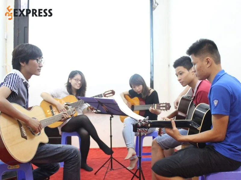 trung-tam-guitar-mis-35express