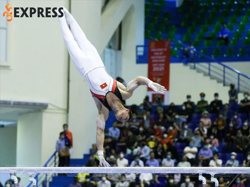 vdv-tddc-dinh-phuong-thanh-gianh-duoc-huy-chuong-vang-kep-tai-sea-games-31-1-35express