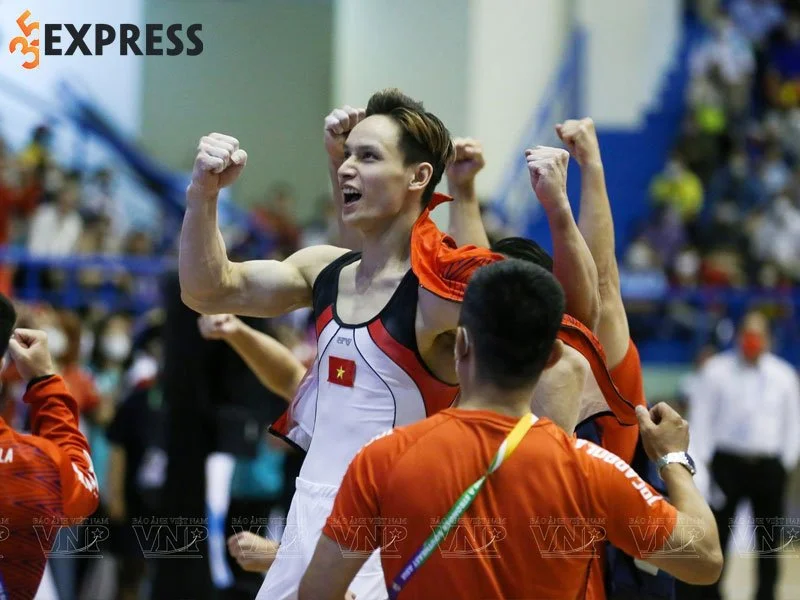vdv-tddc-dinh-phuong-thanh-gianh-duoc-huy-chuong-vang-kep-tai-sea-games-31-35express