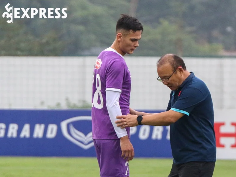 adriano-schmidt-tro-thanh-cau-thu-cua-doi-tuyen-viet-nam-35express