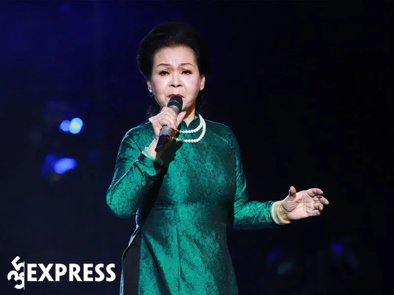 ca-si-khanh-ly-va-nhung-cong-hien-cho-am-nhac-nuoc-nha-35express