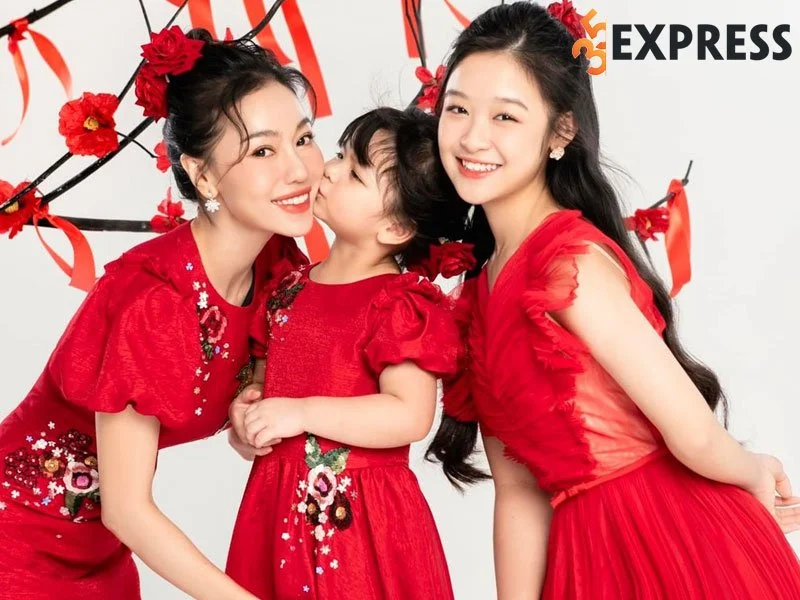 chang-duong-hoat-dong-nghe-thuat-cua-le-huynh-bao-ngoc-3-35express