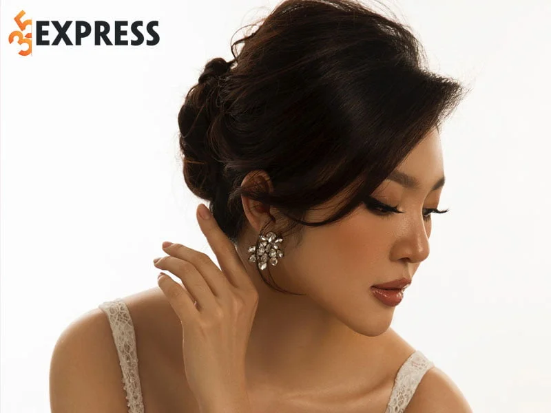 con-duong-den-voi-chiec-vuong-mien-cua-hoa-hau-bui-ly-thien-huong-2-35express