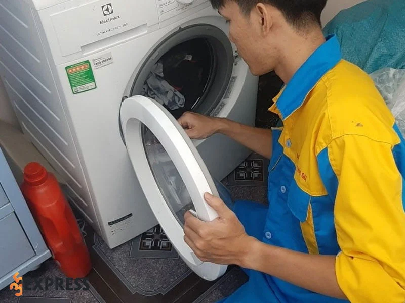 dien-lanh-pham-van-ve-sinh-may-giat-tai-nha-tp-hcm-uy-tin-35express