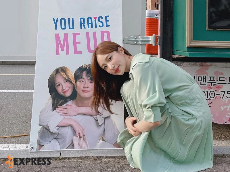 doi-tu-cua-nu-ca-si-hani-exid-35express