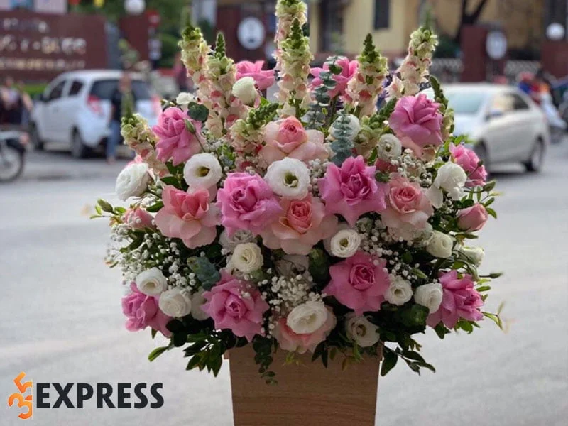 flower-corner-shop-hoa-tuoi-gia-re-tphcm-duoc-khach-hang-ua-chuong-35express