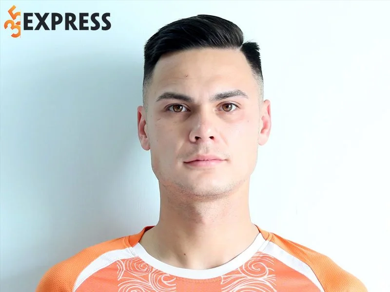 khoi-dau-con-duong-bong-da-cua-cau-thu-adriano-schmidt-35express