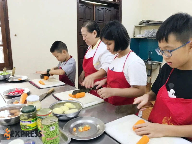 nha-van-hoa-thanh-nien-noi-day-nghe-uy-tin-tai-tp-hcm-35express