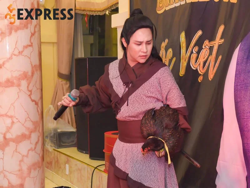 phi-nguyen-va-su-nghiep-khong-may-noi-bat-35express