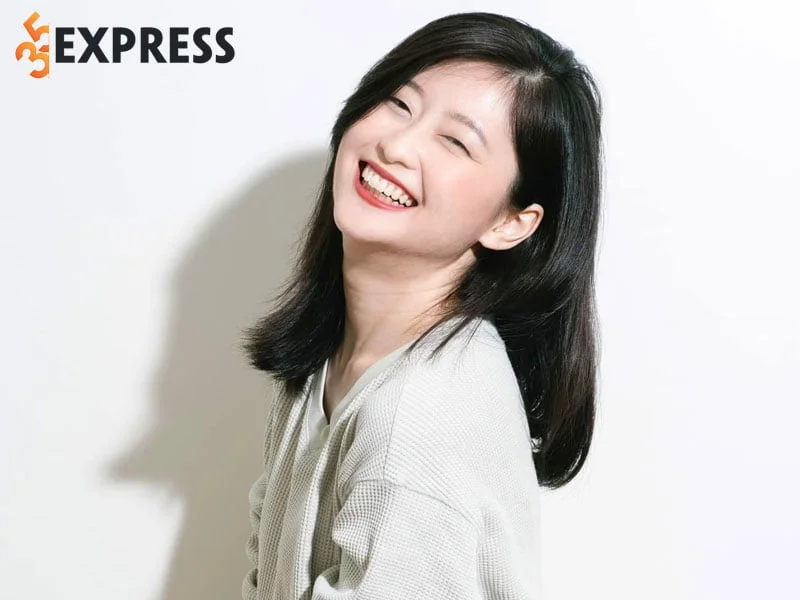 quyet-dinh-sinh-song-tai-viet-nam-cua-nakatani-akari-35express