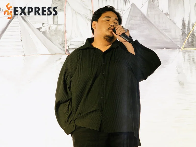 rapper-tao-bi-goi-la-ga-tam-than-1-35express