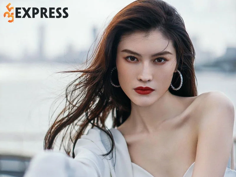 sieu-mau-ha-tue-la-ai-1-35express