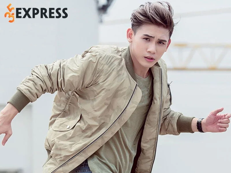 su-nghiep-cua-nam-ca-si-dai-nhan-35express