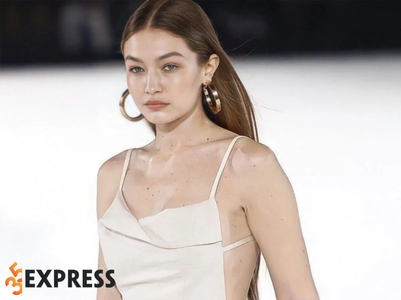 su-nghiep-nguoi-mau-chuyen-nghiep-cua-gigi-hadid-35express