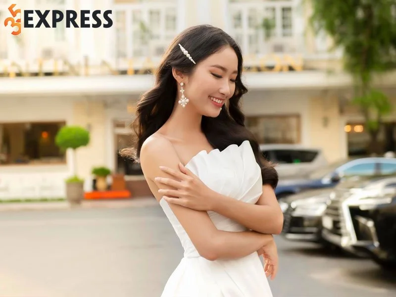 thanh-khoa-gay-sot-khi-xuat-hien-tai-nguoi-ay-la-ai-35express