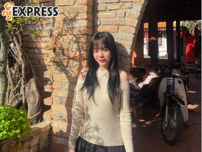 thanh-tich-hoc-tap-khung-cua-hot-tiktoker-xuan-nguyen-35express