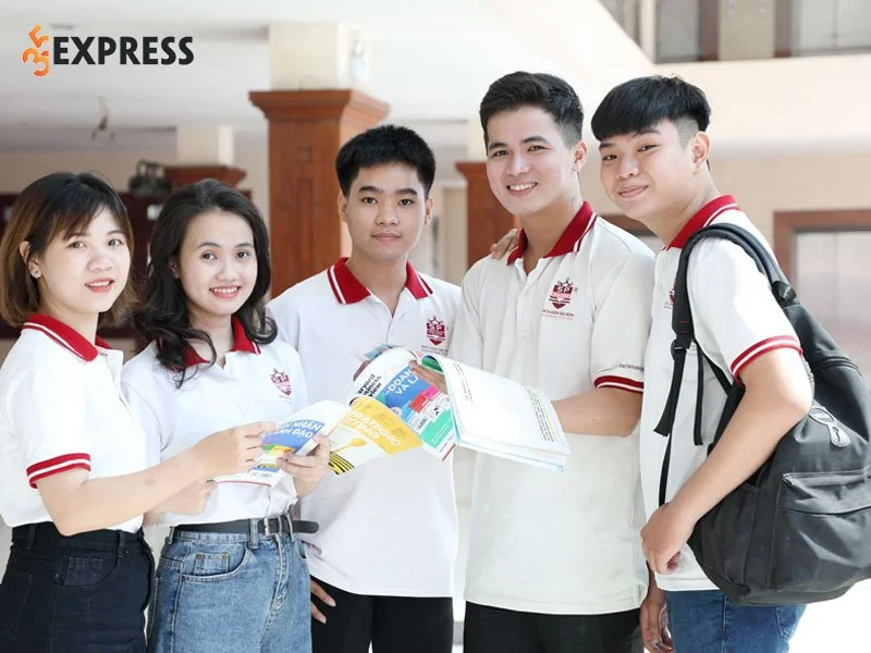 trung-cap-bach-khoa-sai-gon-truong-dai-hoc-du-lich-sai-gon-35express