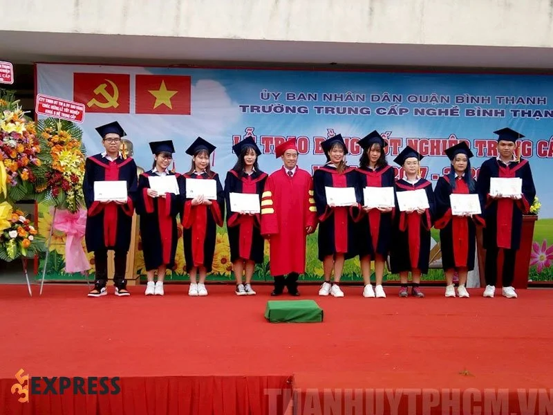 truong-trung-cap-nghe-quan-binh-thanh-35express