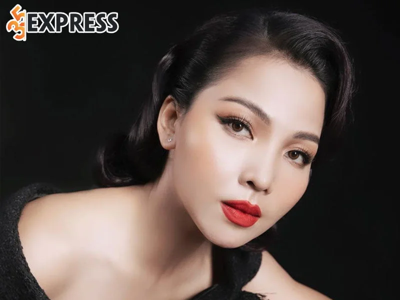 ca-si-khanh-loan-ban-nha-vuot-qua-bien-co-theo-duoi-dam-me-am-nhac-1-35express