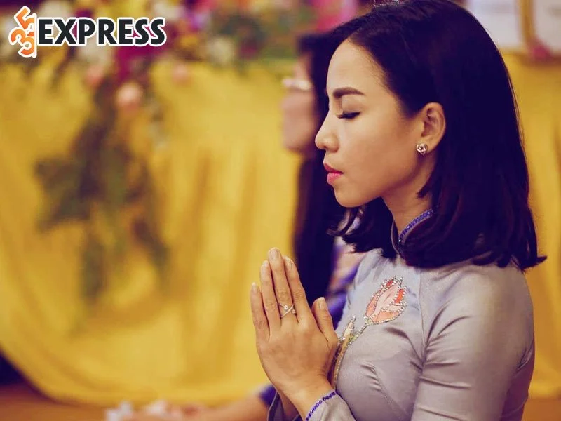 ca-si-khanh-loan-ban-nha-vuot-qua-bien-co-theo-duoi-dam-me-am-nhac-35express