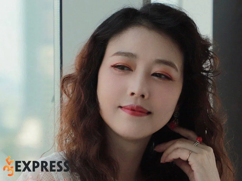 cuoc-song-cua-nu-minh-tinh-chau-hai-my-o-tuoi-55-1-35express