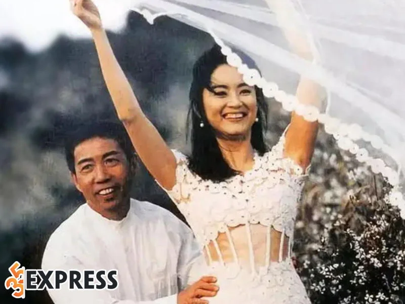 doi-tu-cua-nu-dien-vien-lam-thanh-ha-1-35express