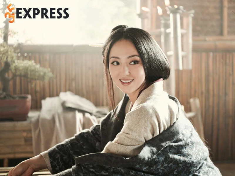 dong-tuyen-tu-dien-vien-mua-sang-den-dien-vien-man-anh-nho-1-+35express
