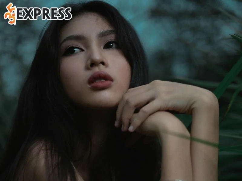 hanh-trinh-tro-thanh-a-hau-2-cua-nguyen-le-ngoc-thao-35express