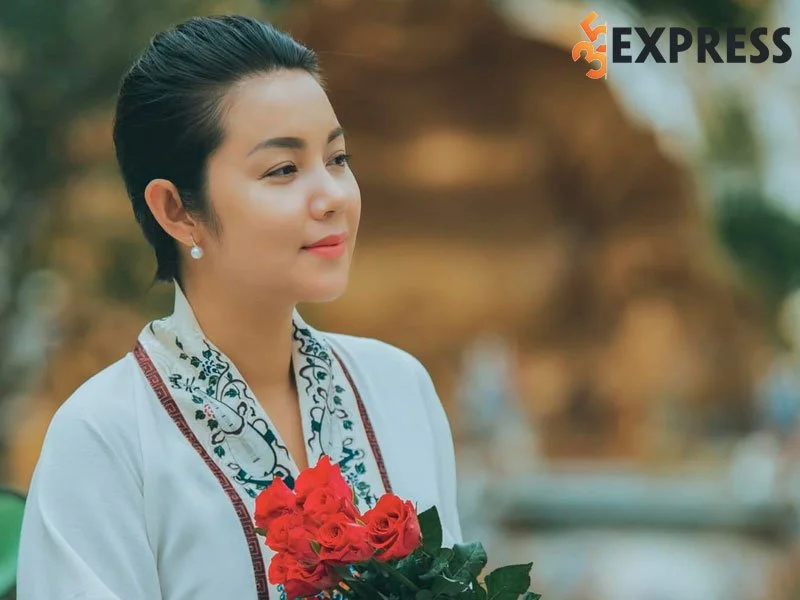 hoa-hau-amy-le-anh-tu-nu-ca-si-phong-tra-den-hoa-hau-quy-ba-1-35express