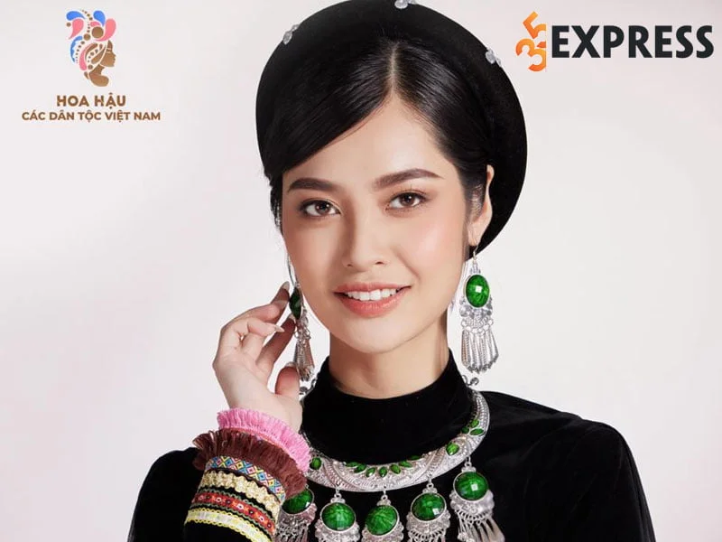 hoa-hau-nong-thuy-hang-la-ai-35express