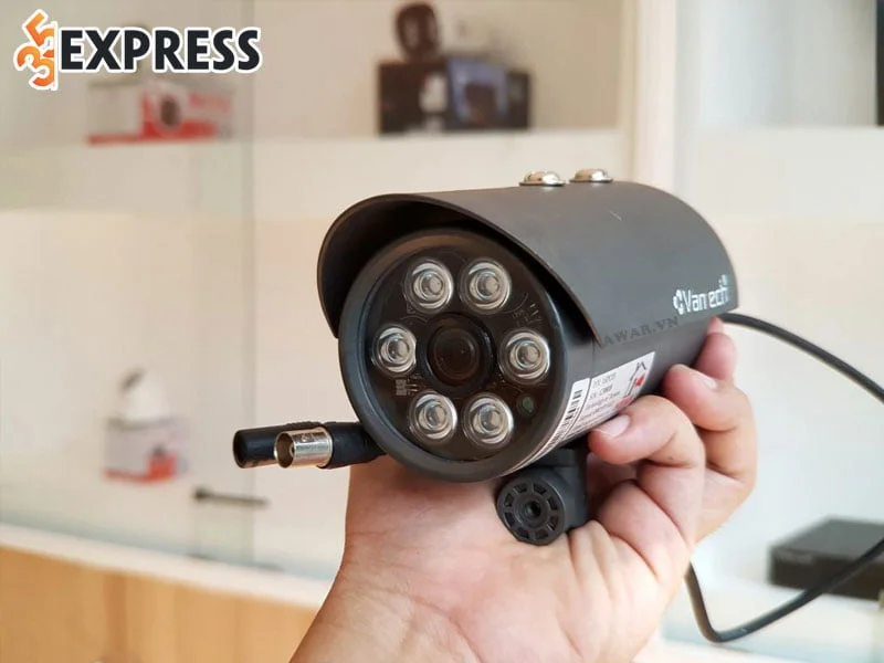 lap-dat-camera-tai-loc-thang-hoang-ninh-35express