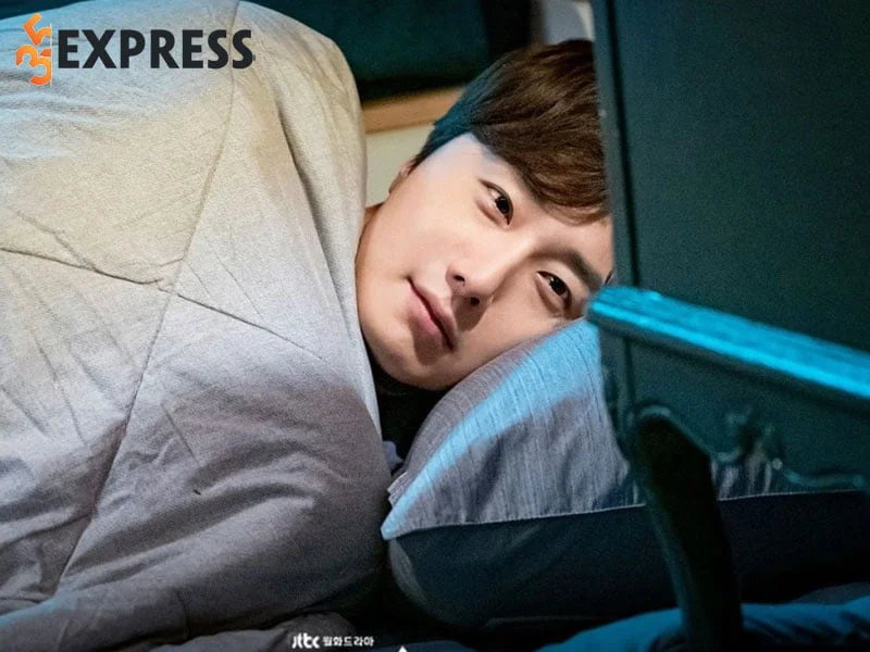 mot-so-bo-phim-co-su-gop-mat-cua-jung-il-woo-1-35express