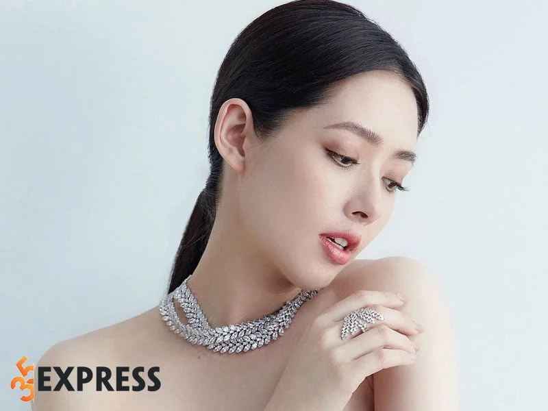 nhung-hinh-anh-dep-cua-quach-bich-dinh-4-35express