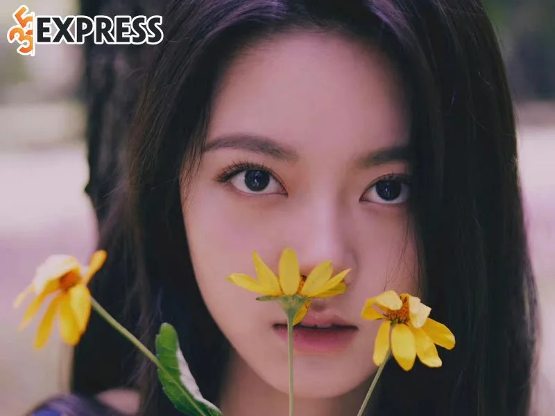 nhung-hinh-anh-xinh-dep-cua-trieu-kim-mach-khien-netizen-ngan-ngo-1-35express