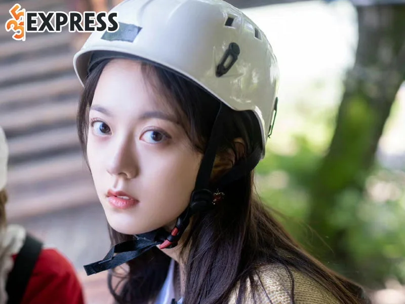 nhung-hinh-anh-xinh-dep-cua-trieu-kim-mach-khien-netizen-ngan-ngo-2-35express