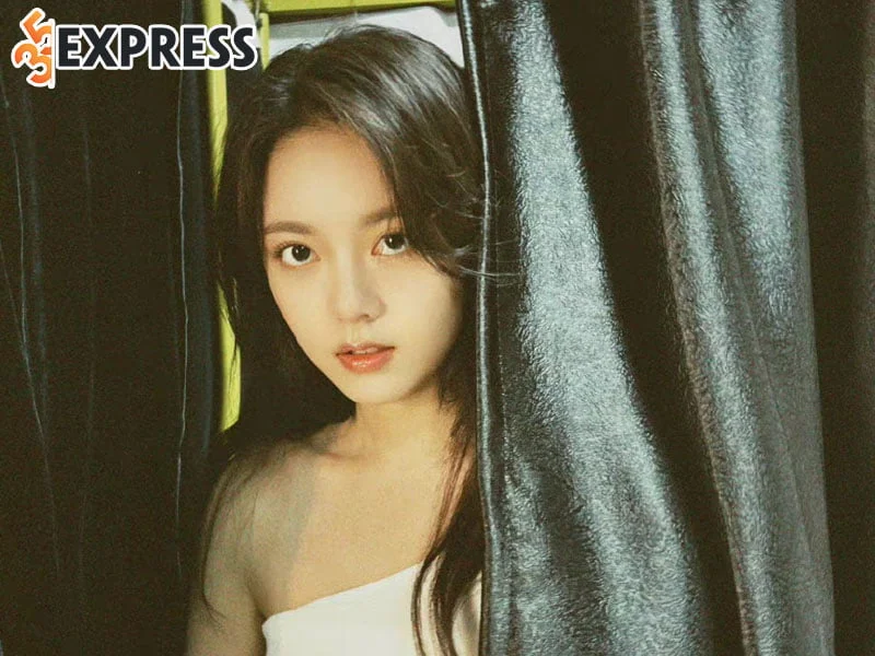 nhung-hinh-anh-xinh-dep-cua-trieu-kim-mach-khien-netizen-ngan-ngo-5-35express